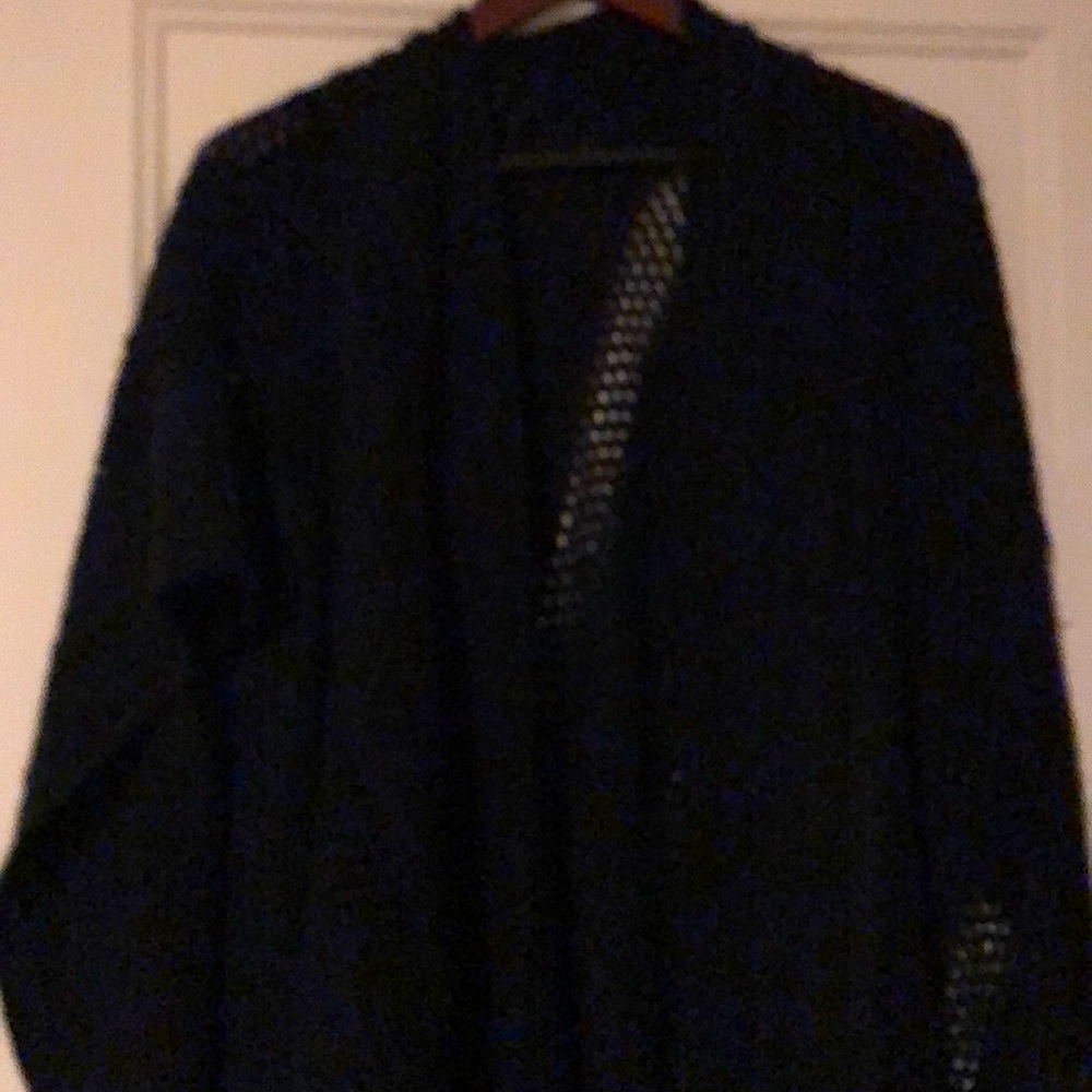 NWT- Crochet shawl, beautiful!